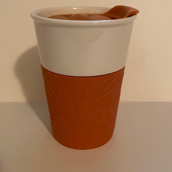 Starbuck 8oz cup 2013 orange rubber around mug cup